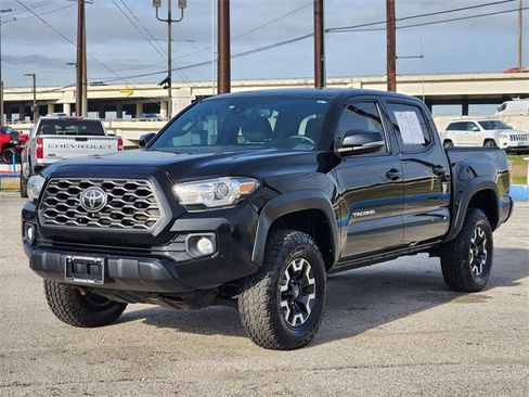 Used 2020 Toyota Tacoma TRD Off-Road image 3