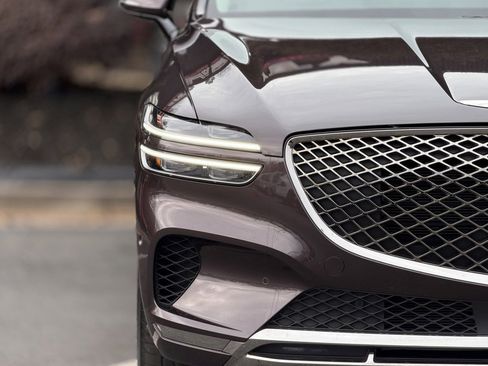 Used 2023 Genesis GV70 2.5T w/ Advanced Package image 4