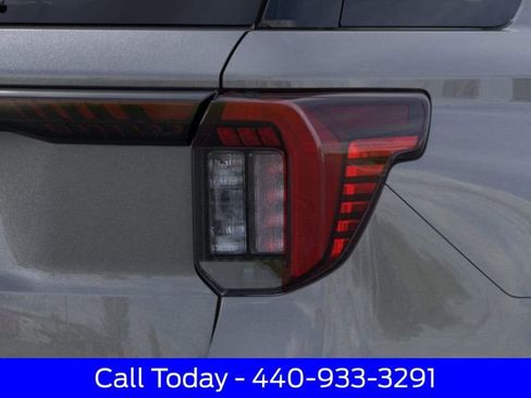 New 2026 Ford Explorer Active image 22