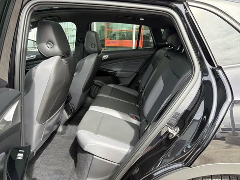 Certified 2023 Volkswagen ID.4 Pro S AWD/4WD image 14