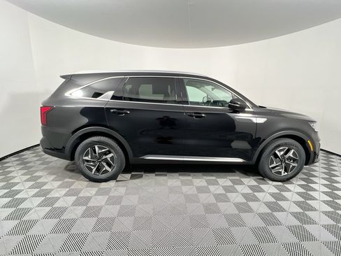 Certified 2023 Kia Sorento EX FWD image 2