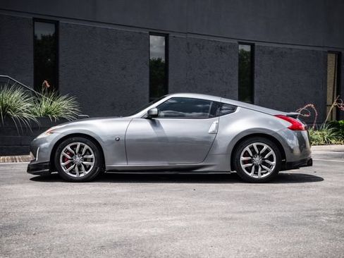 Used 2013 Nissan 370Z Coupe RWD image 41