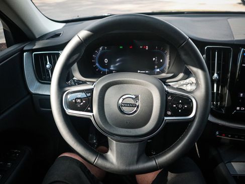 Used 2025 Volvo XC60 B5 Plus w/ Climate Package image 18