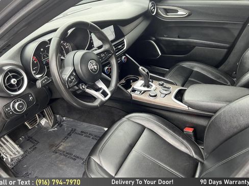 Used 2022 Alfa Romeo Giulia Ti image 13