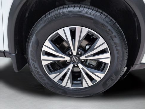 Used 2023 Nissan Rogue SV FWD image 13