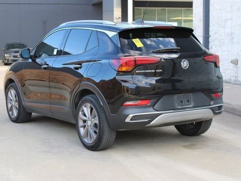 Used 2022 Buick Encore GX Essence w/ Experience Buick Package image 3
