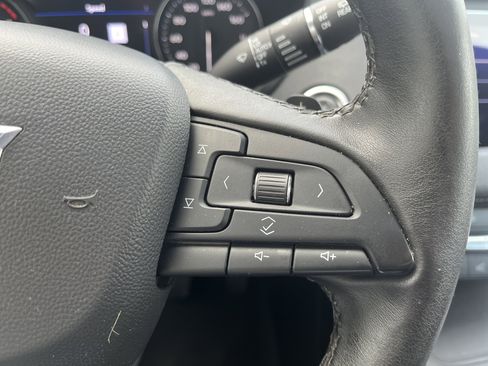 Used 2019 Cadillac XT4 Premium Luxury w/ Technology Package image 23