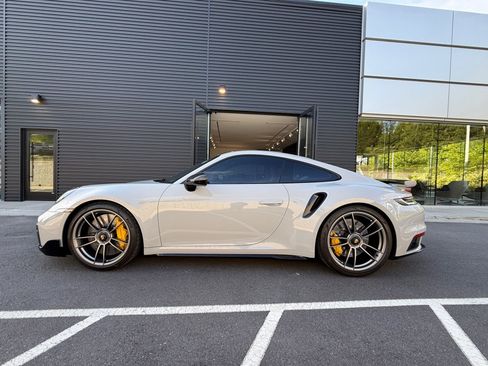 Certified 2022 Porsche 911 Turbo AWD/4WD image 2
