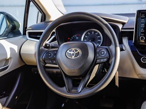 Used 2021 Toyota Corolla LE w/ Carpet Mat Package (TMS) FWD image 18