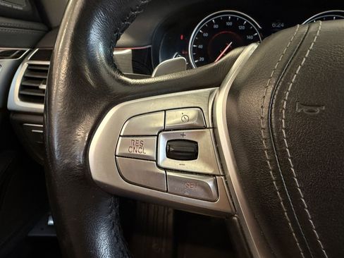 Used 2018 BMW 740i xDrive 740i xDrive image 12