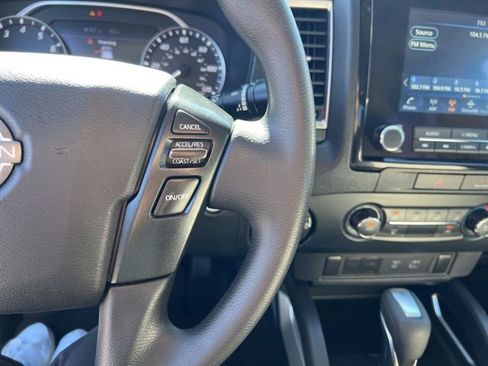Used 2022 Nissan Frontier SV image 17