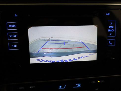 Used 2017 Toyota Corolla SE image 17