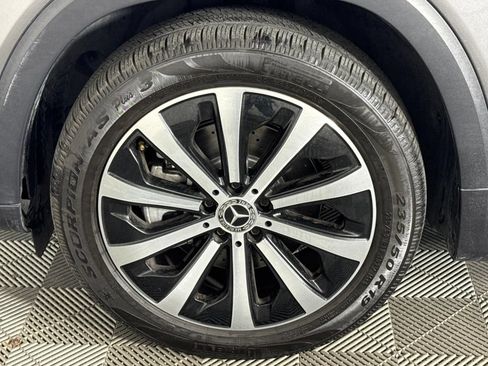 Used 2022 Mercedes-Benz GLB 250 4MATIC image 44