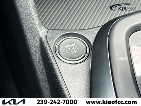 New 2025 Kia K4 LXS image 31