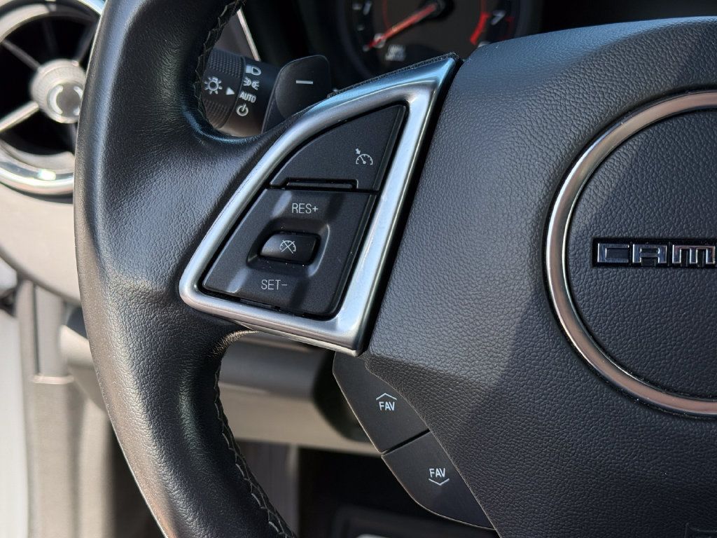 Used 2018 Chevrolet Camaro LT RWD image 10