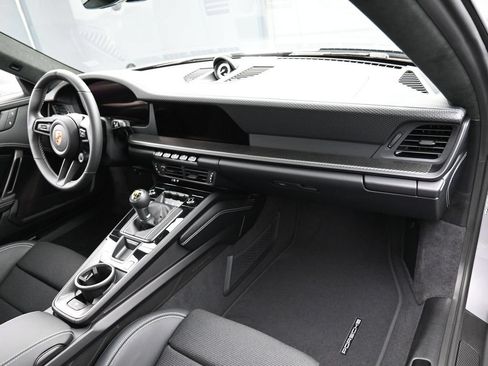 Certified 2026 Porsche 911 GT3 RWD image 31