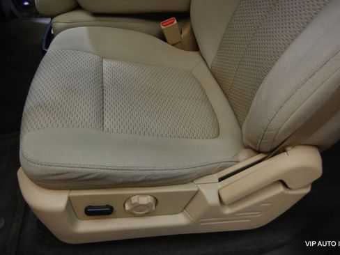 Used 2012 Ford F150 XLT w/ XLT Chrome Pkg image 17