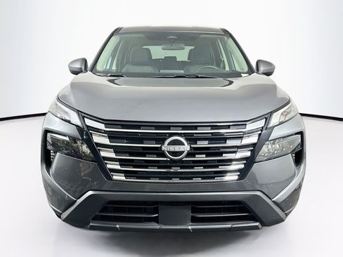 Used 2026 Nissan Rogue SV FWD image 2