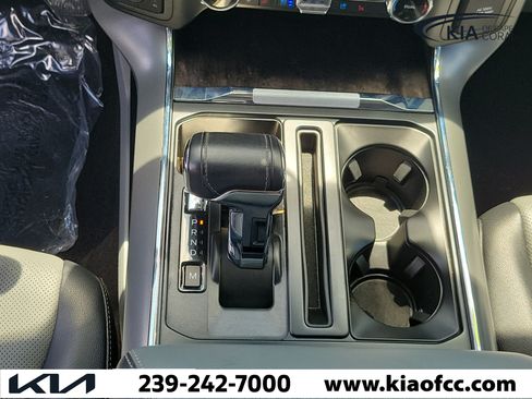 Used 2022 Ford F150 Lariat w/ Equipment Group 502A High AWD/4WD image 19