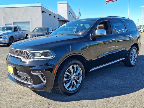 Used 2023 Dodge Durango Citadel image 3