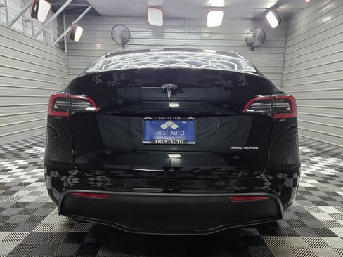 Used 2022 Tesla Model Y Long Range AWD/4WD image 6
