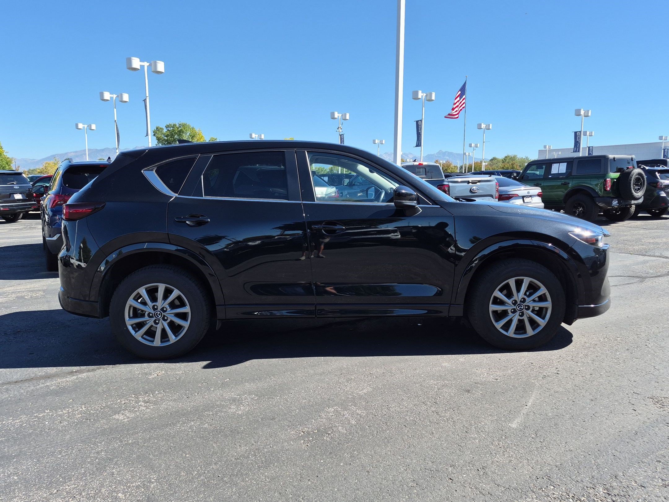 Used 2025 MAZDA CX-5 AWD 2.5 S w/ Preferred Package image 2