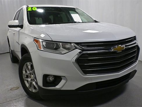 Used 2020 Chevrolet Traverse LT w/ LPO, Floor Liner Package image 2