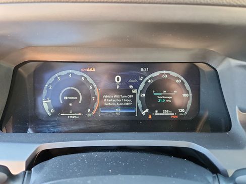 Certified 2025 Toyota Tacoma TRD Off-Road AWD/4WD image 21