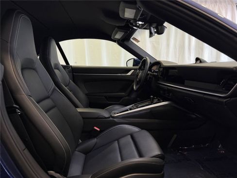 Certified 2022 Porsche 911 Carrera 4S image 17