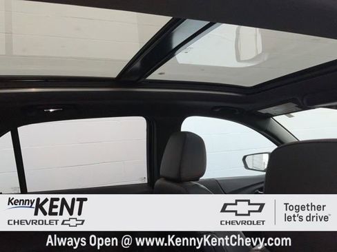 Used 2023 Chevrolet Equinox RS image 12