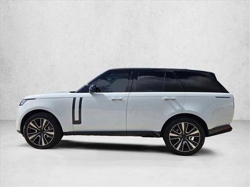 Certified 2025 Land Rover Range Rover SE AWD/4WD image 9