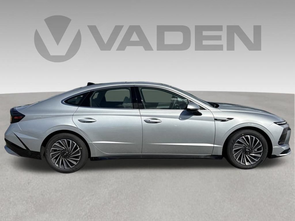 New 2026 Hyundai Sonata SEL FWD image 7