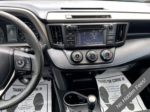 Used 2017 Toyota RAV4 LE w/ Carpet Mat Package AWD/4WD image 6