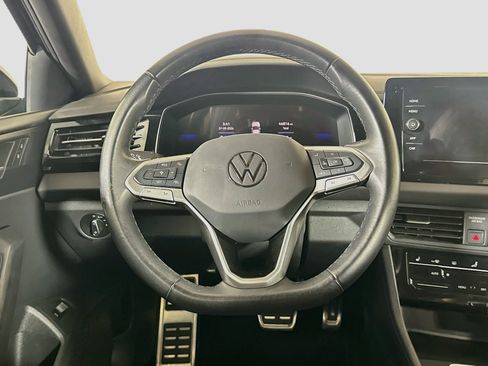 Used 2025 Volkswagen Jetta Sport FWD image 18