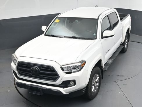 Used 2018 Toyota Tacoma SR5 image 31
