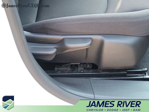 Used 2024 Chevrolet Malibu LT FWD image 10