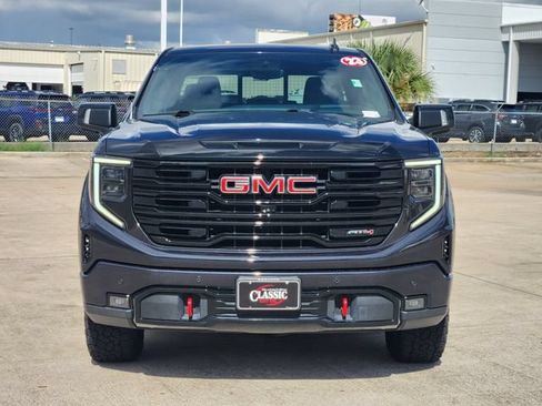 Used 2023 GMC Sierra 1500 AT4 w/ AT4 Premium Package AWD/4WD image 2