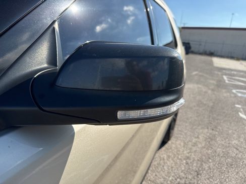 Used 2017 Ford Explorer XLT w/ Equipment Group 202A image 12