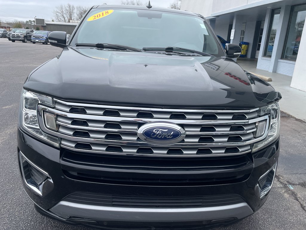 Used 2018 Ford Expedition Max Limited RWD image 3