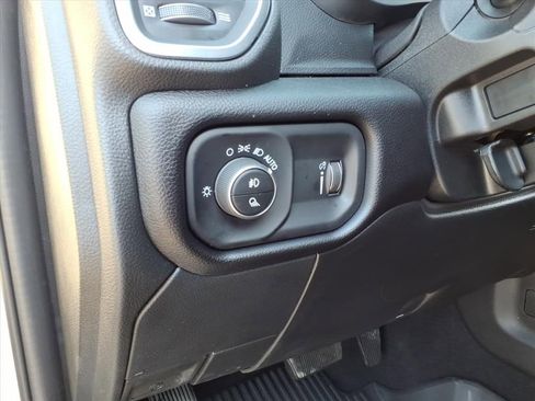 New 2026 RAM 2500 Big Horn AWD/4WD image 17