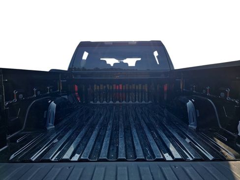 Used 2023 Chevrolet Silverado 1500 LT AWD/4WD image 29