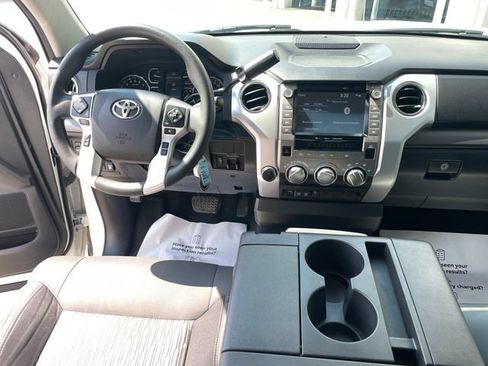 Used 2021 Toyota Tundra SR5 AWD/4WD image 15