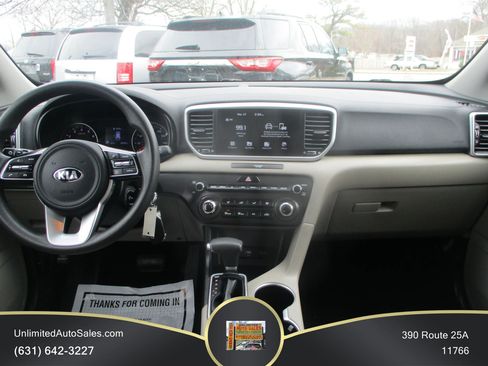 Used 2022 Kia Sportage LX AWD/4WD image 7