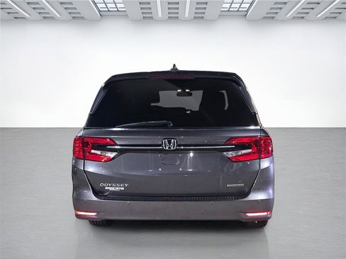Used 2022 Honda Odyssey Touring image 5