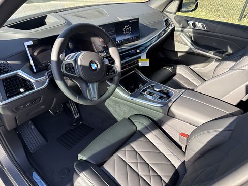 Used 2026 BMW X5 xDrive40i w/ M Sport Package AWD/4WD image 16