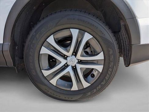 Used 2018 Toyota RAV4 LE w/ Carpet Mat Package FWD image 14