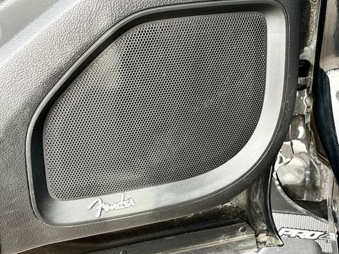 Used 2024 Nissan Titan PRO-4X w/ Pro-4x Convenience Package image 19