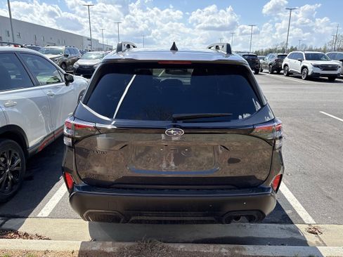 Used 2025 Subaru Forester Limited w/ Popular Package #1 image 5