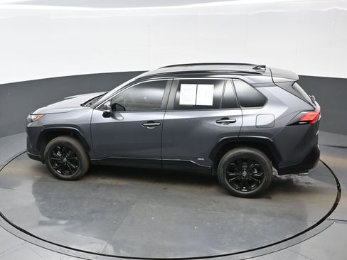 Used 2022 Toyota RAV4 XSE image 38