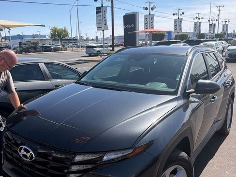 Used 2022 Hyundai Tucson SEL AWD/4WD image 2